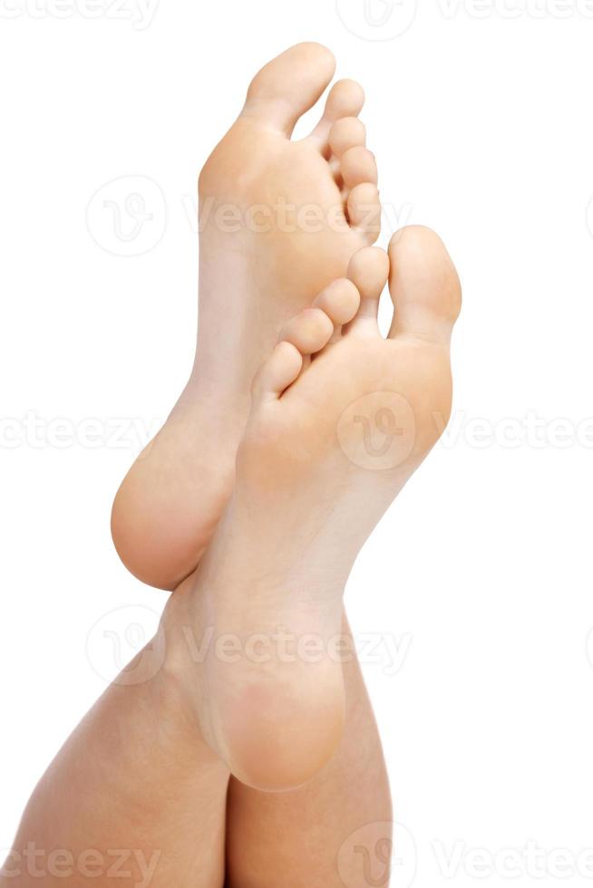 Nahansicht Schuss von weiblich Füße, isoliert auf Weiß Hintergrund foto