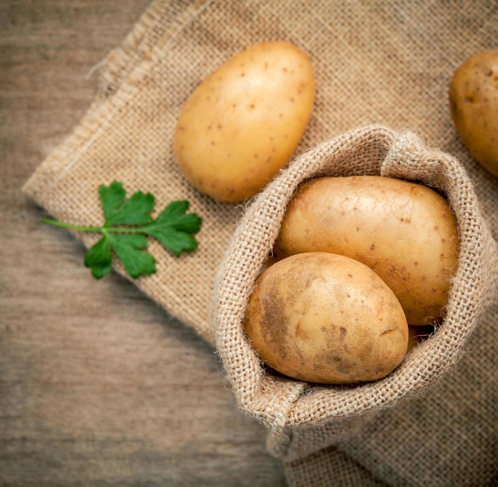 Sack Kartoffeln Draufsicht foto