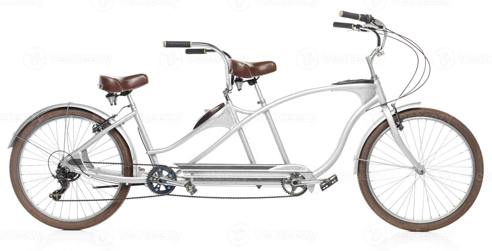 retro gestylt Tandem Fahrrad isoliert auf ein Weiß foto