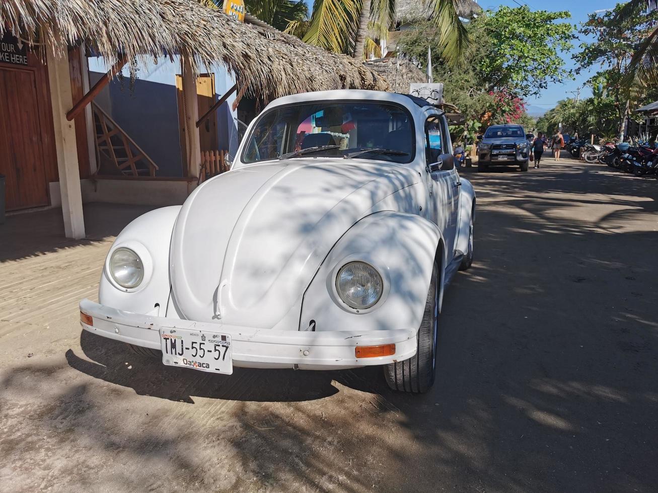 puerto escondido Oaxaca Mexiko 2023 bunt abgestimmt alt klassisch Jahrgang Auto Autos puerto escondido Mexiko. foto