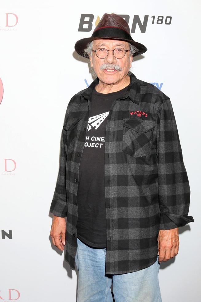 los Engel jun 2 edward James Olmos beim das betrachten Zeitschriften Sommer- Problem Freisetzung Party beim Sofitel los Engel auf Juni 2 2022 im Beverly Hügel ca. foto