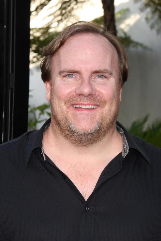 Kevin Farley ankommen beim das komisch Menschen Welt Premiere beim das Bogenlicht Hollywood Theater im los Engel ca. auf Juli 20 2009 2008 foto