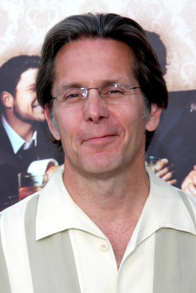 gary cole ankommen beim das Gefolge 6 .. Jahreszeit Premiere beim das von größter Bedeutung Theater auf das von größter Bedeutung Bilder Studio Menge im los Engel caon Juli 9 2009 2008 foto