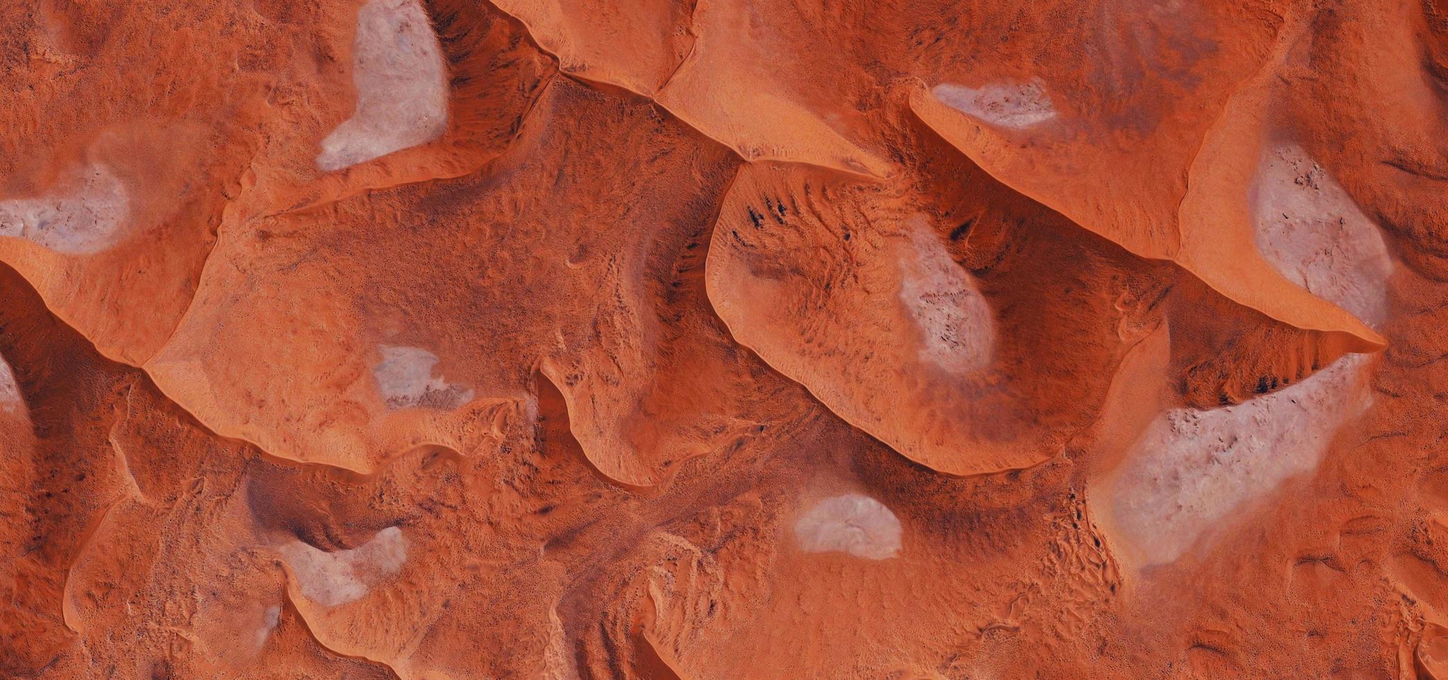 Luftaufnahme der Sanddünen in der Sahara foto