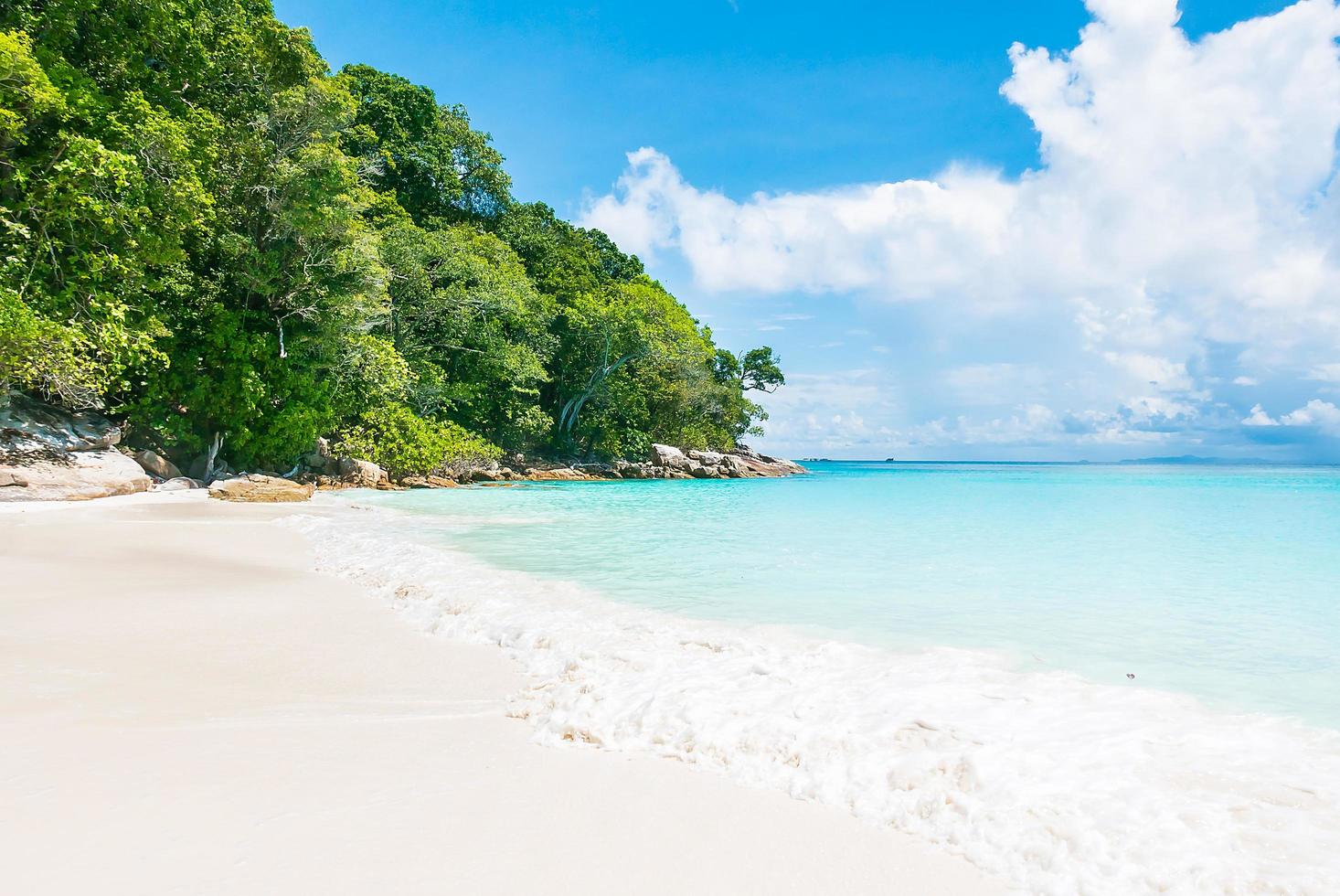 schöner tropischer Strandhintergrund foto