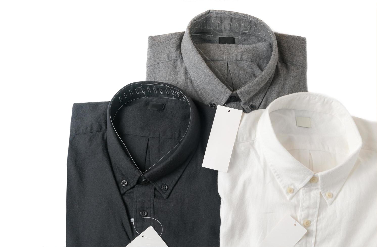 Weiss, grau und schwarz Hemd mit leer Preis Etikett foto