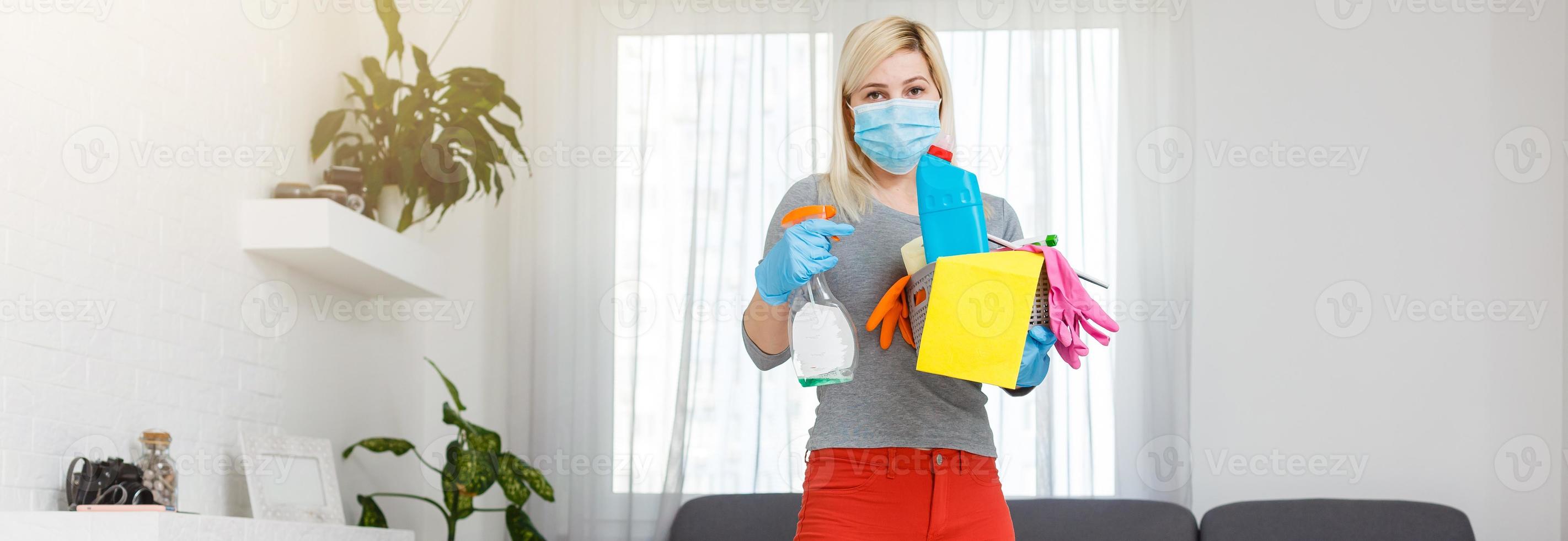 Zuhause Reinigung. Desinfektion Anti bakteriell heilen zu Schlacht Coronavirus Ausbreitung. foto