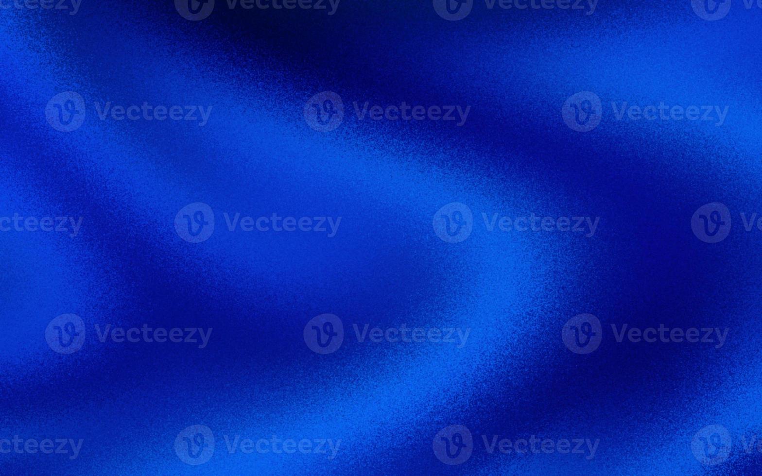 modisch Blau Gradient Hintergrund mit Lärm oder Korn Texturen. Blau Grunge Textur Hintergrund. verschwommen Gradient Hintergrund. gesprüht Gradient mit das Korn oder Lärm Auswirkungen. foto