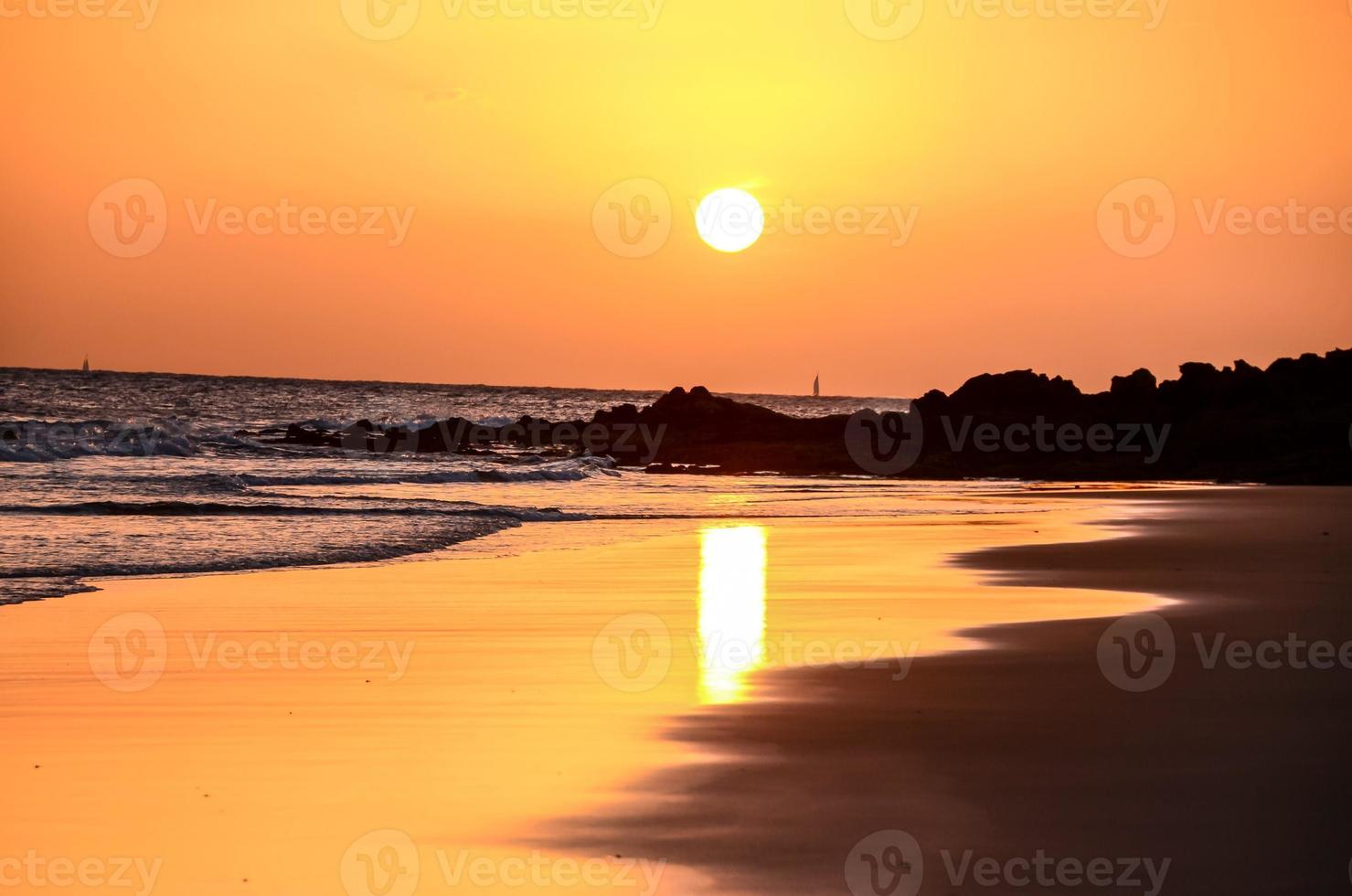Sonnenuntergang an der Küste foto