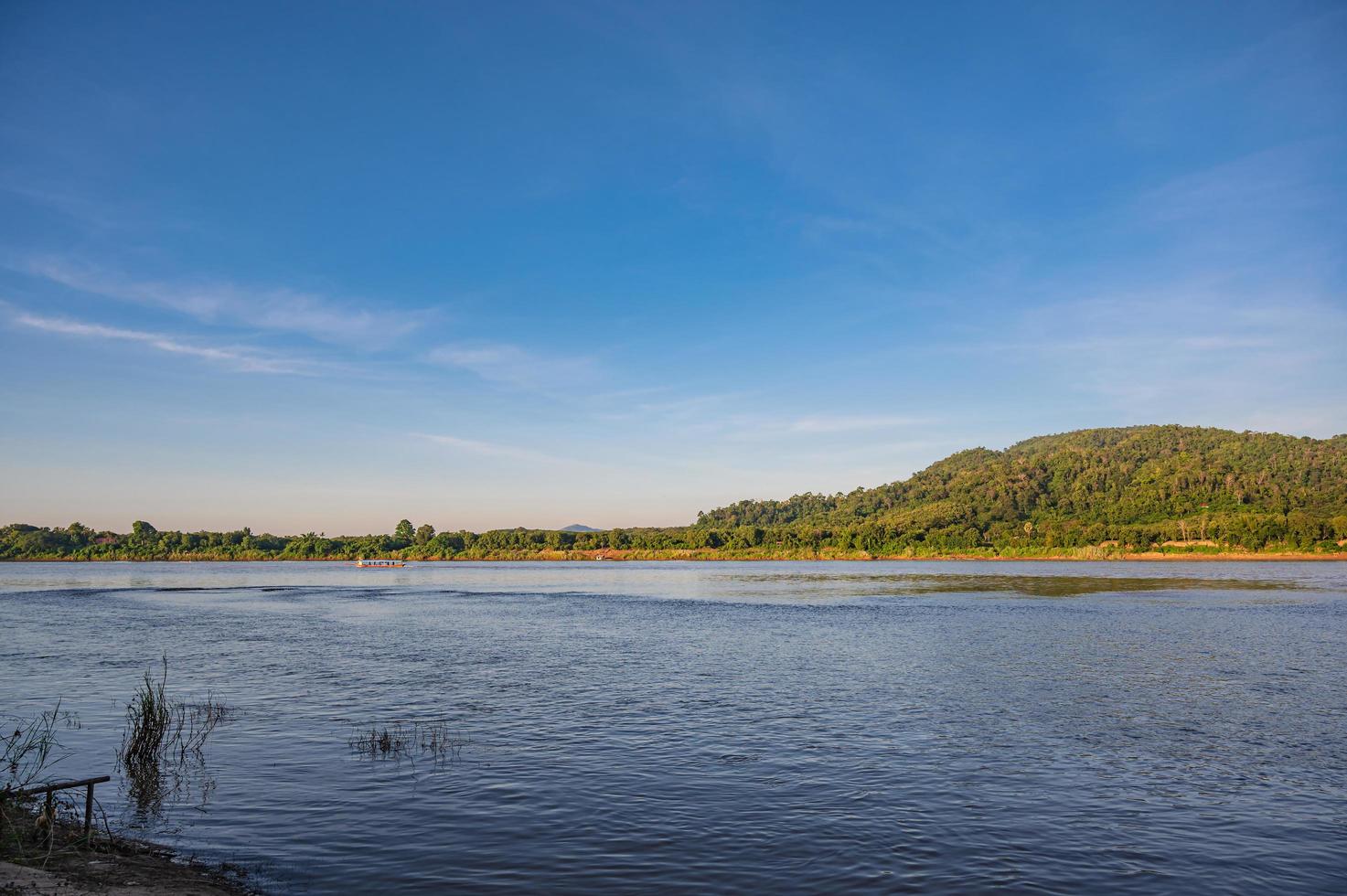 schön Landschaft von Mekong Fluss zwischen Thailand und Laos von Chiang Khan Bezirk.der Mekong, oder Mekong Fluss, ist ein grenzüberschreitend Fluss im Osten Asien und Süd-Ost Asien foto