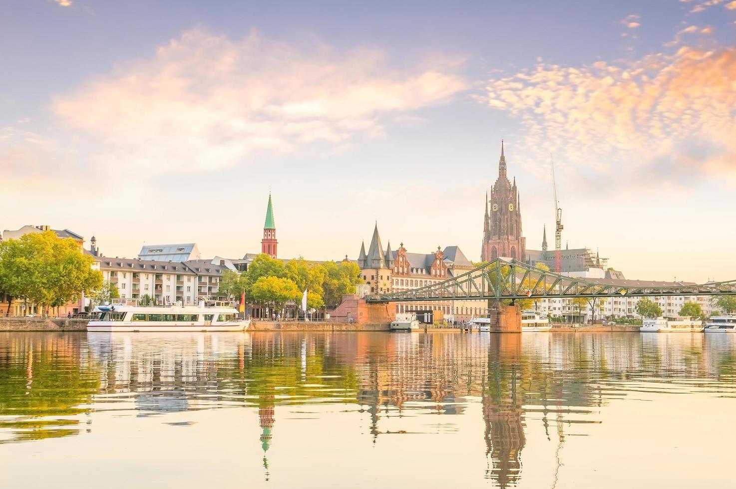 Blick auf die Skyline der Stadt Frankfurt, Deutschland foto