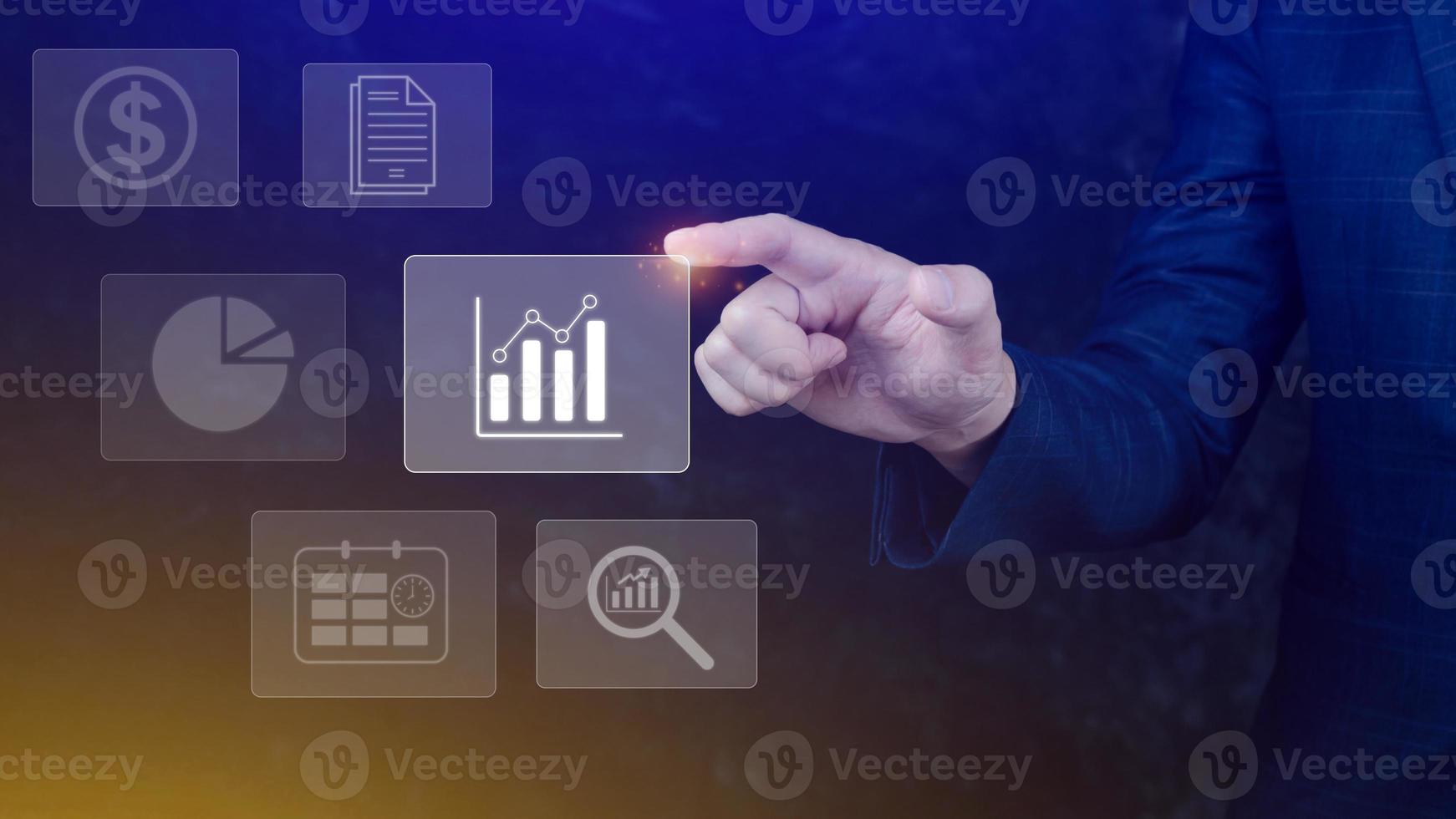 groß Daten Analytik und Geschäft Intelligenz bi Konzept mit Diagramm und Graph Symbole auf Digital Bildschirm Schnittstelle und Geschäft Menschen im das Hintergrund. foto