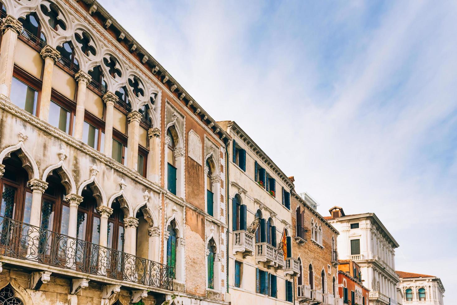 2017 Venedig, Italien - Touristenrouten der alten Venedigstraßen Italiens foto