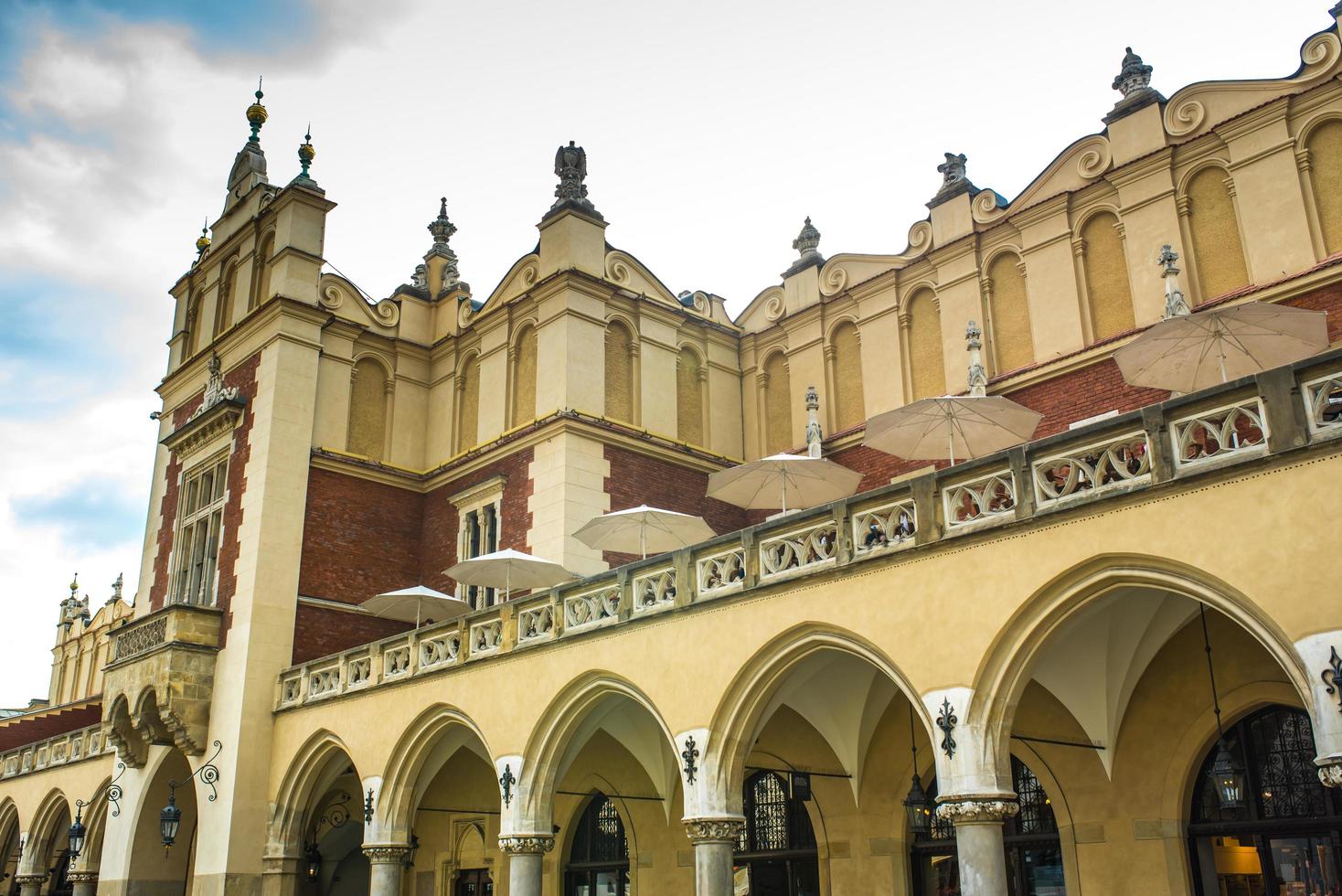 krakow, polen 2017- markt im zentralen touristischen bereich von krakow foto