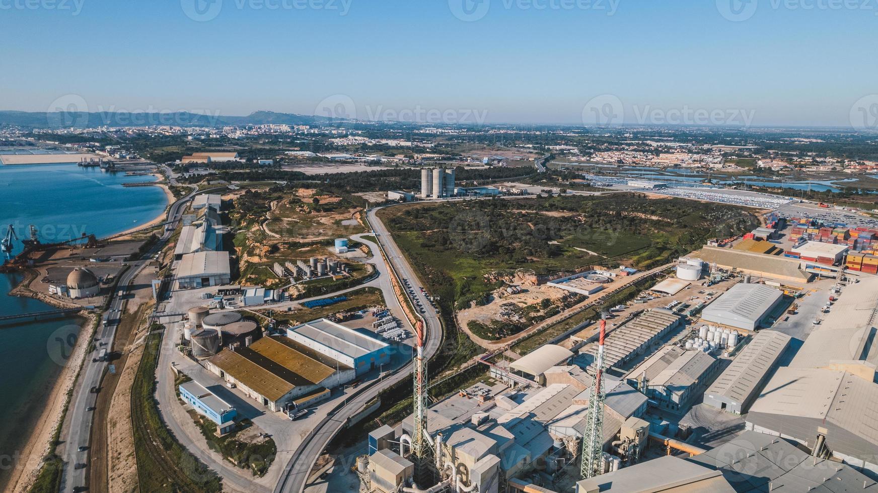 Antenne Aussicht von industriell Bereich foto