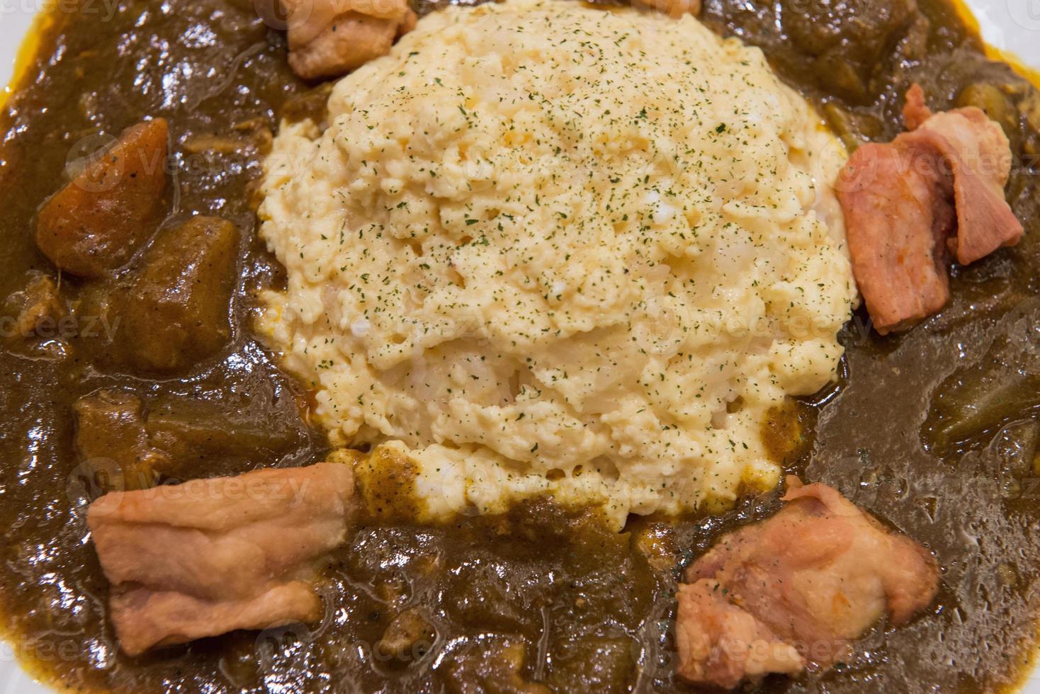 Reis mit Eier und Hähnchen Curry 2 foto