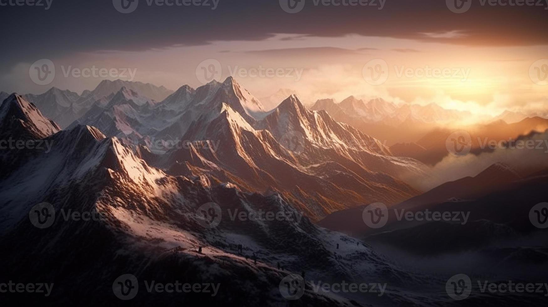 Sonnenuntergang im das Berge. Sonnenaufgang im das Berge. schön Winter Landschaft, Berg Landschaft beim Sonnenuntergang. Panorama- Aussicht von das Berge foto