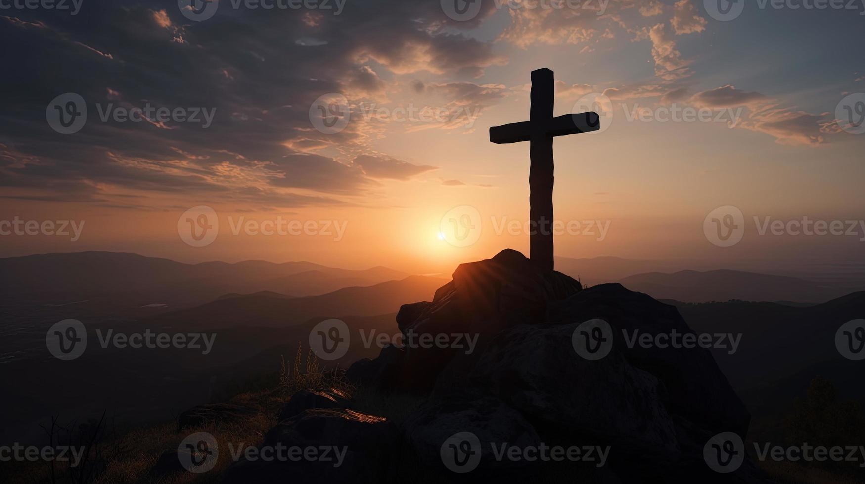 Berg Majestät künstlerisch Silhouette von Kruzifix Kreuz gegen Sonnenuntergang Himmel foto