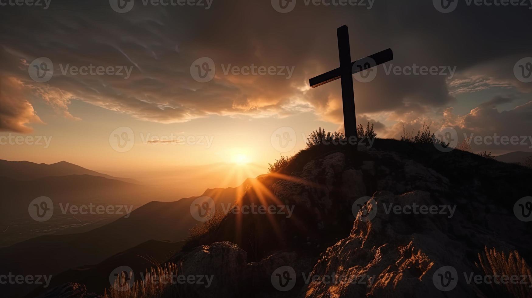 Berg Majestät künstlerisch Silhouette von Kruzifix Kreuz gegen Sonnenuntergang Himmel foto