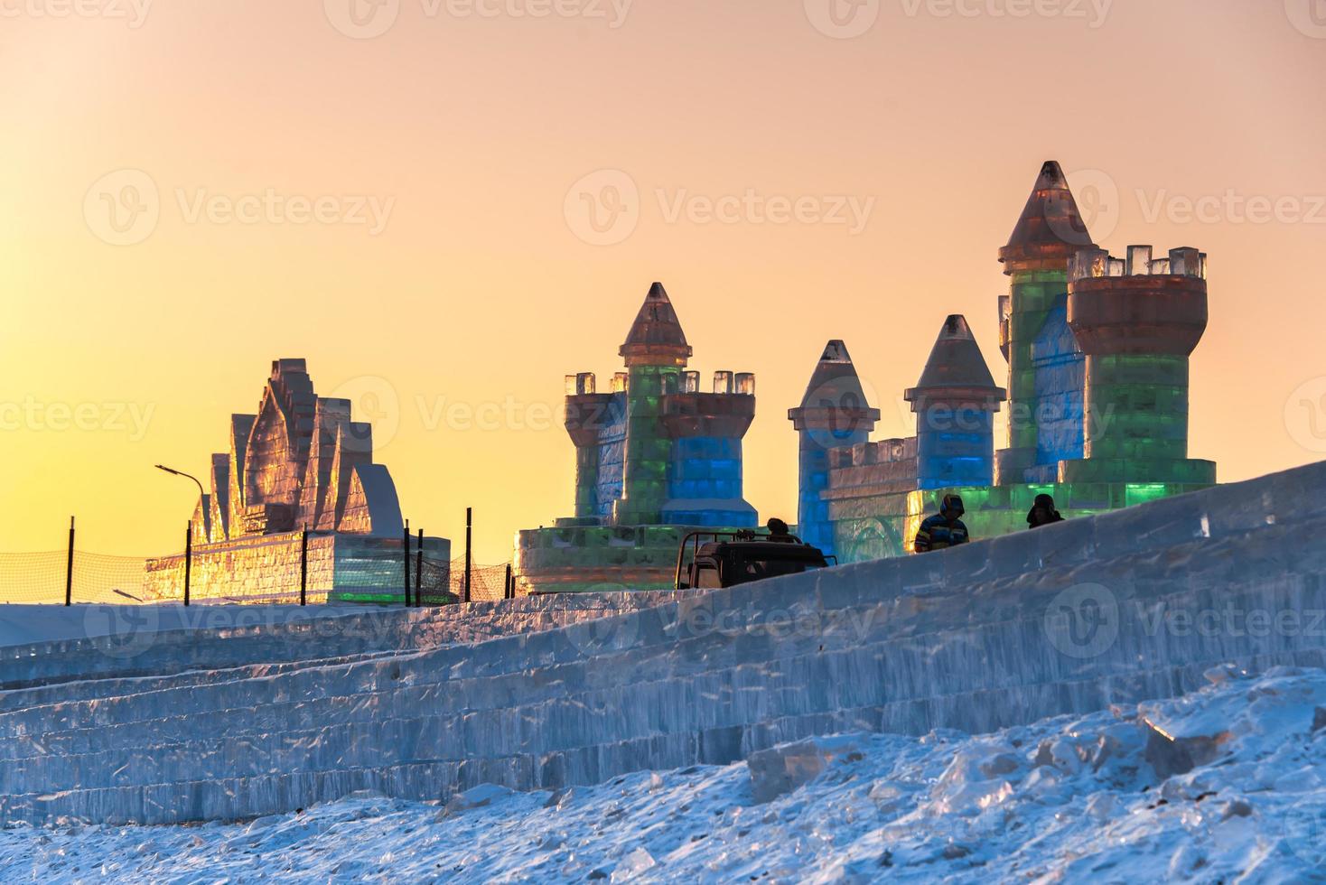 harbin International Eis und Schnee Skulptur Festival ist ein jährlich Winter Festival im Harbin, China. es ist das Welt größten Eis und Schnee Festival. foto