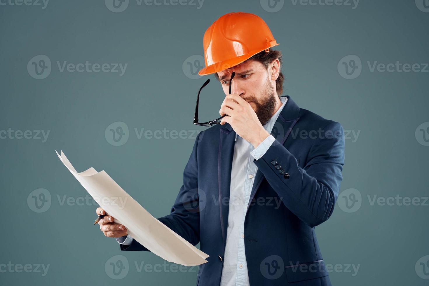 Geschäft Mann Blaupausen Ingenieur Arbeit Fachmann Anweisung Handbuch foto