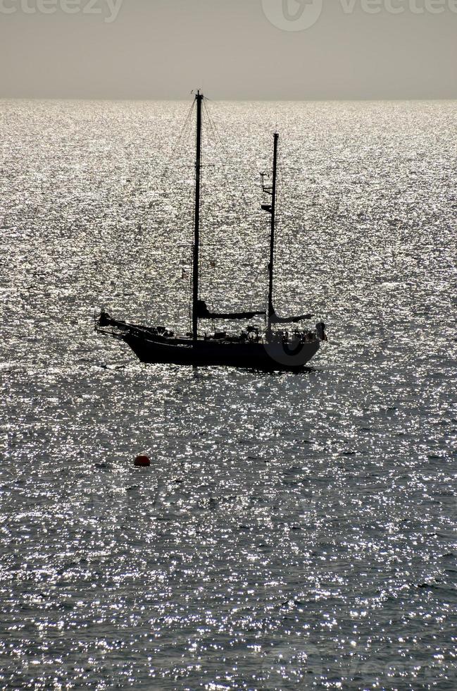 ein Boot auf das Meer foto