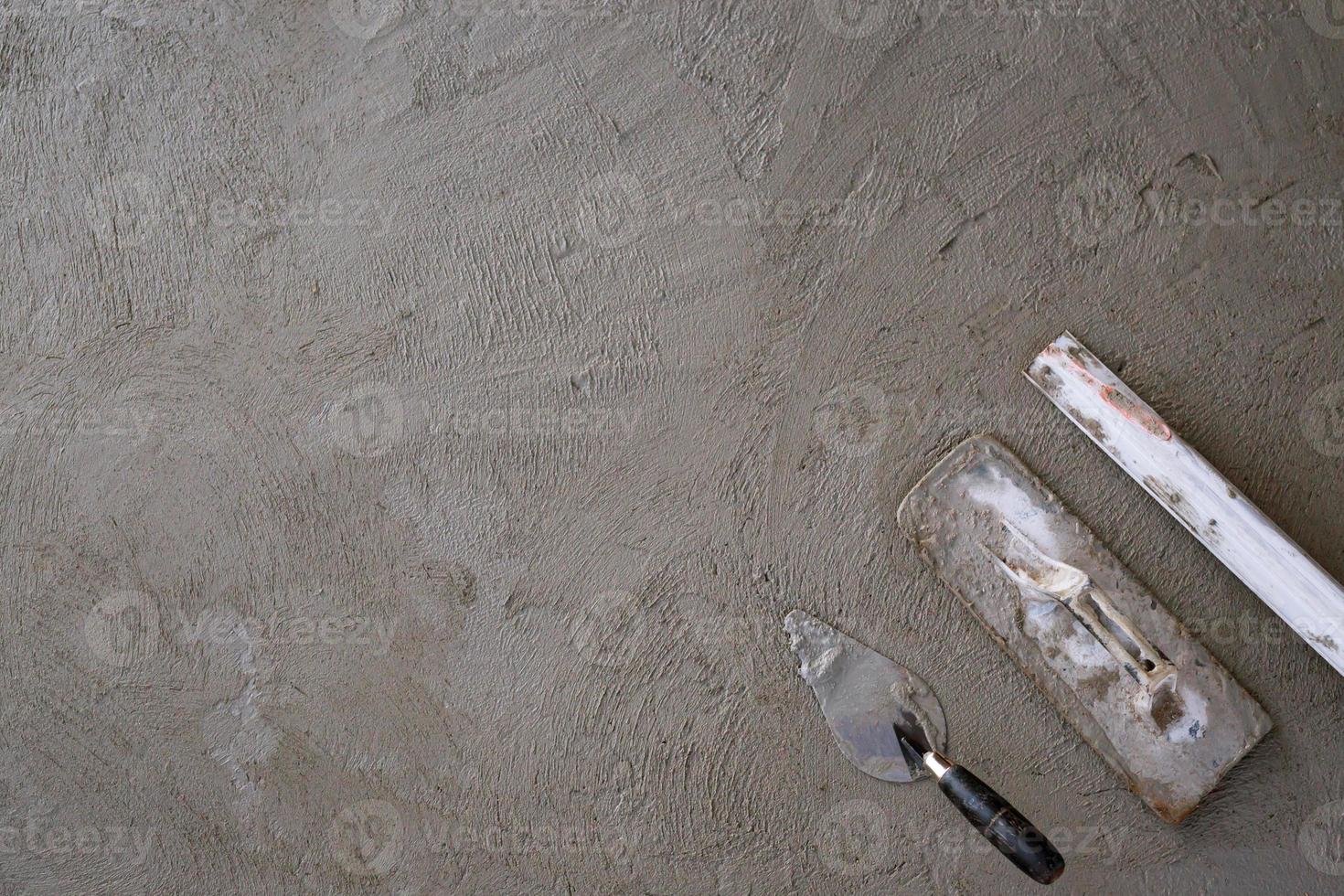 Betonmischung Es ist die Einführung von Zement, Stein, Sand und Wasser sowie zugesetzten Chemikalien foto