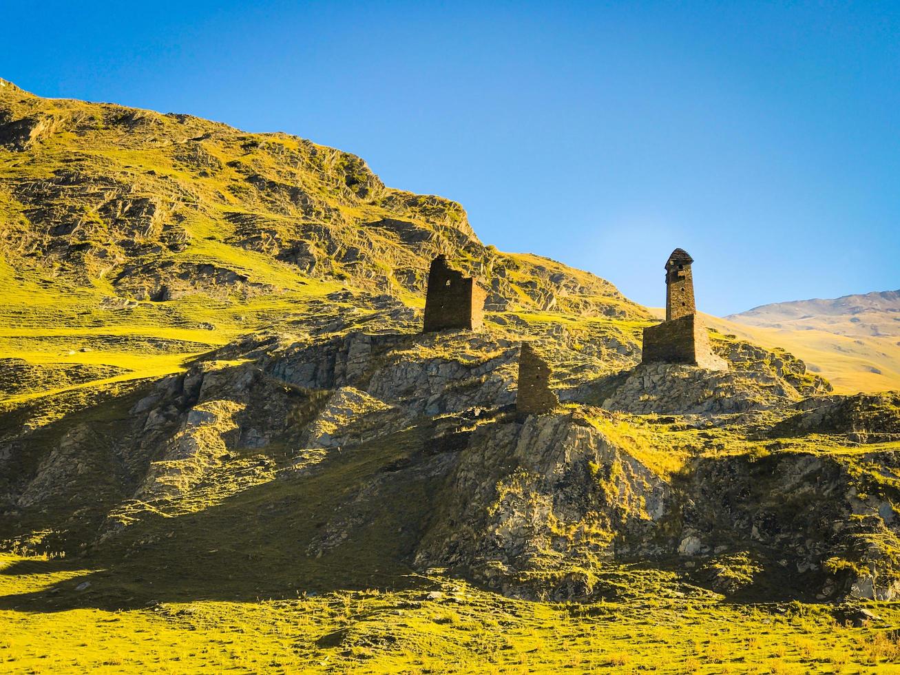 Blick auf den Atsunta Pass und Wanderwege foto