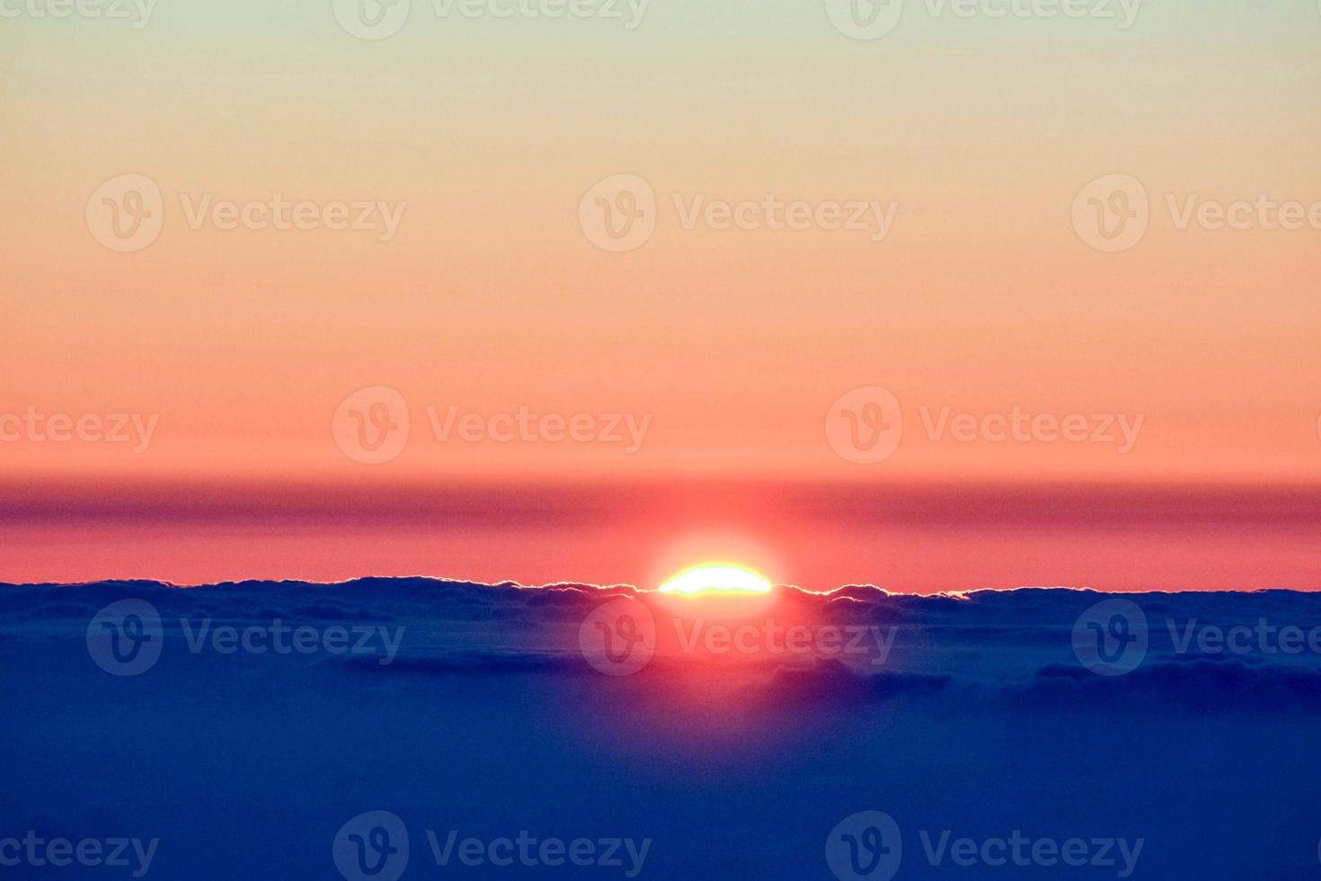 bunter Himmel bei Sonnenuntergang foto