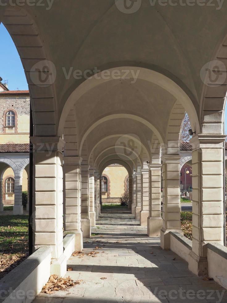 la certosa ehemalige Kloster und wahnsinnig Asyl Eingang Portal im foto