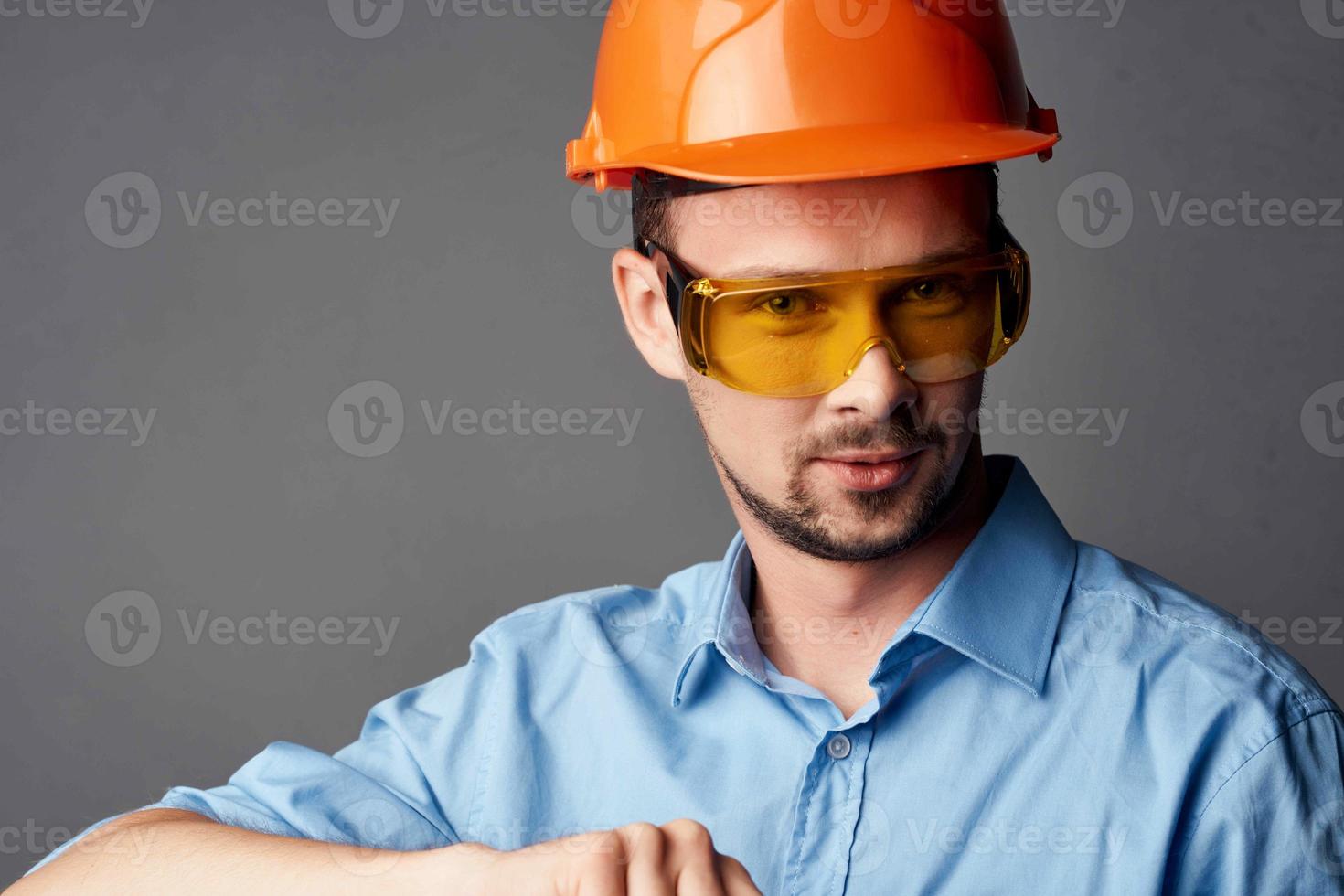 Mann Baumeister Fachmann Arbeiten Uniform Emotionen foto