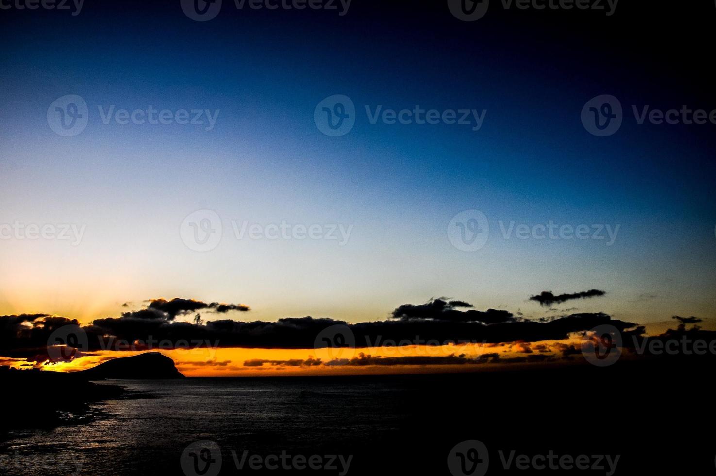 bunter Himmel bei Sonnenuntergang foto