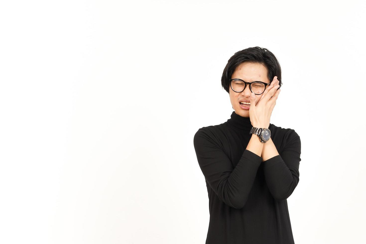 Leiden Zahnschmerzen Geste von gut aussehend asiatisch Mann isoliert auf Weiß Hintergrund foto