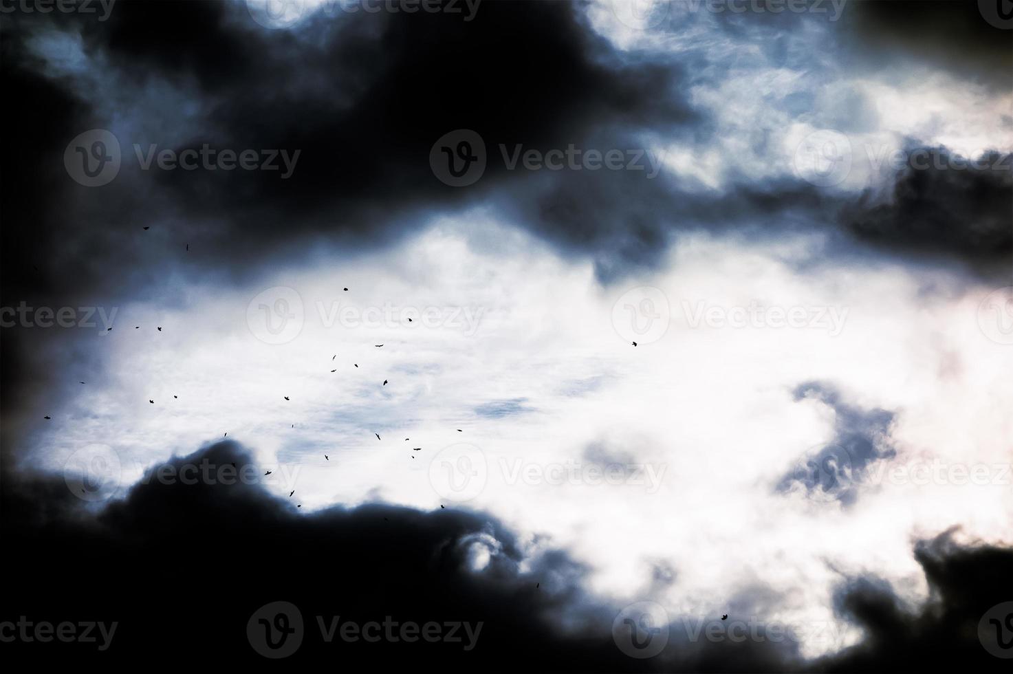 Blitz Gewitter Blitz Über das Nacht Himmel. Konzept auf Thema Wetter, Katastrophen foto