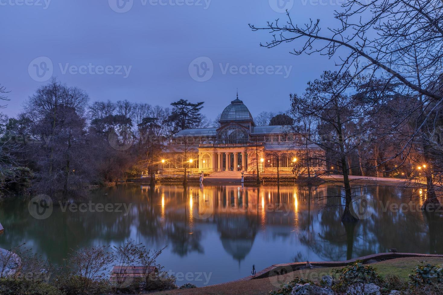 das Palacio de cristal Glas Palast ist ein 19 .. Jahrhundert Wintergarten gelegen im das gut retiro Park im Madrid Spanien es ist zur Zeit benutzt zum Kunst Ausstellungen. foto