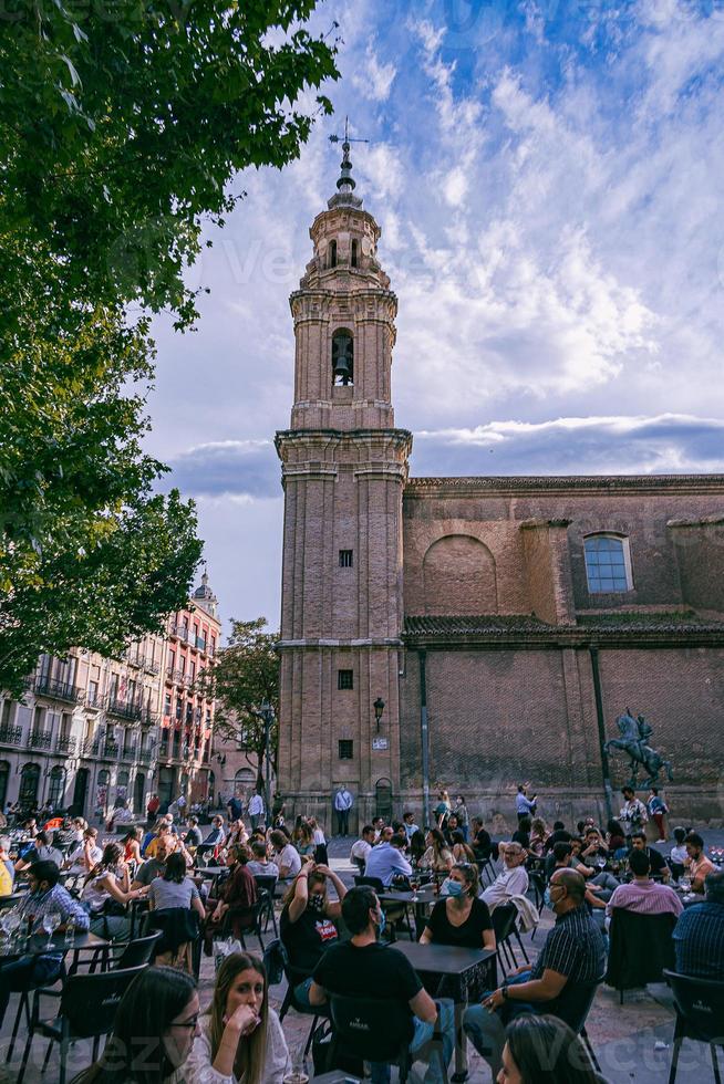 Straßen im das historisch alt Stadt, Dorf von Saragossa, Spanien foto