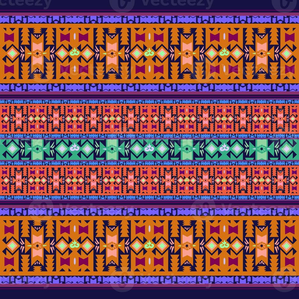 Ikat geometrisch Folklore Ornament. Stammes- ethnisch Textur. nahtlos gestreift Muster im aztekisch Stil. Zahl Stammes- Stickerei. indisch, skandinavisch, Gyp sy, Mexikaner, Volk Muster.ikat nahtlos Muster. foto