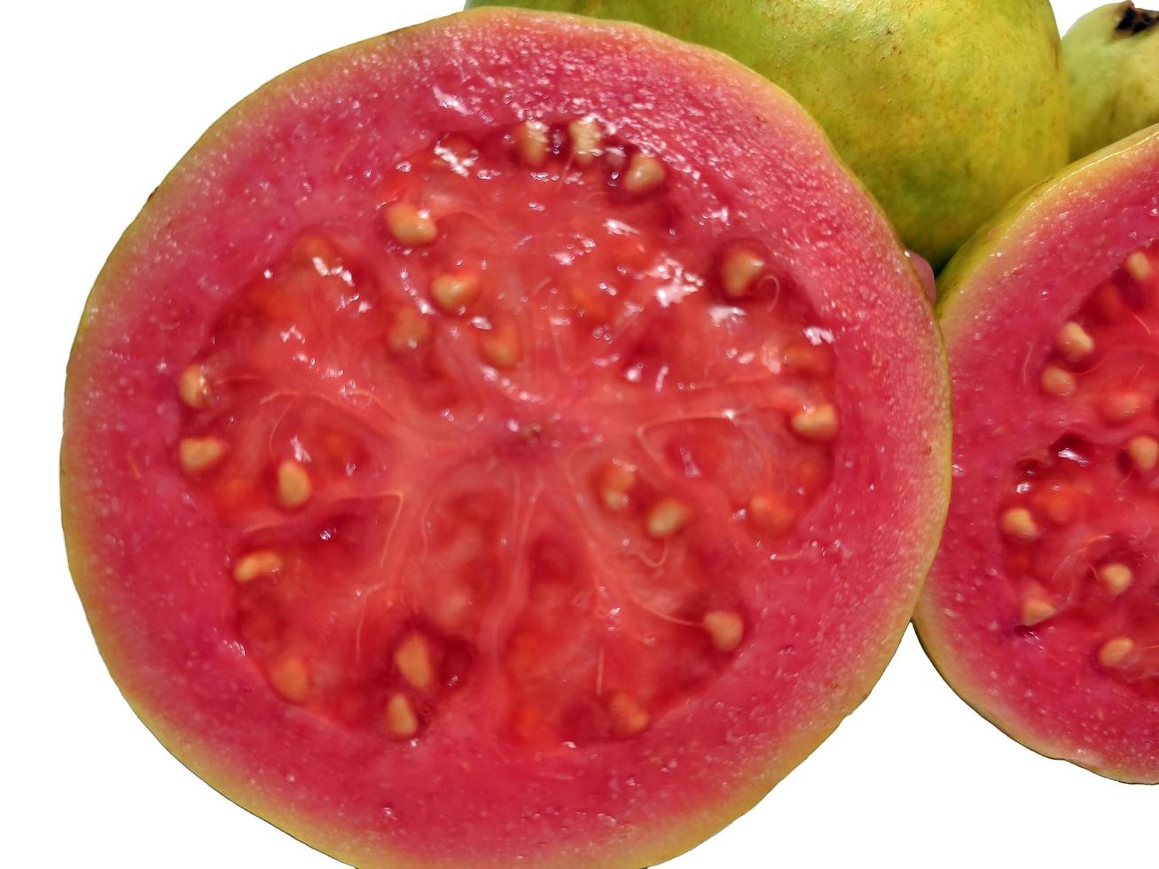 Guave Frucht, Rosa, frisch, isoliert auf Weiß Hintergrund. Vorderseite Sicht. foto