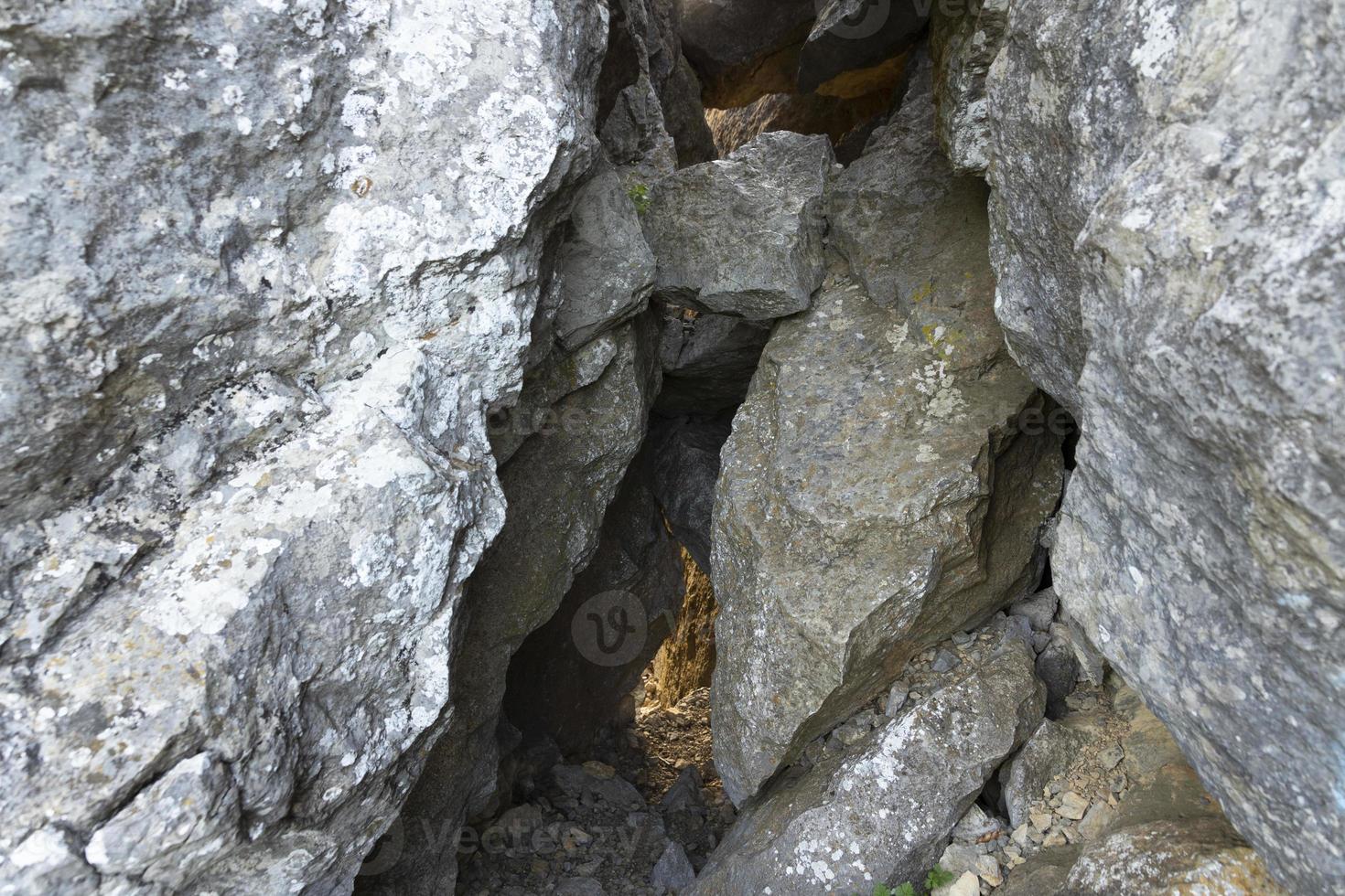 das Eingang zu das Karst Höhle. Hintergrund foto