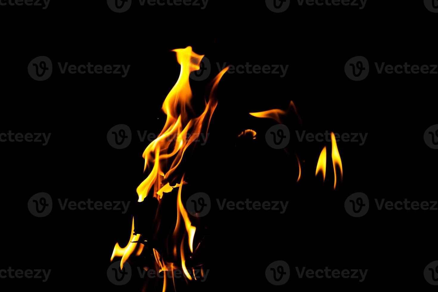 Feuer Flamme Textur. Brennmaterial Hintergrund. Brenneffektmuster. Flammen- und Fackeltapete. Hitze und Dunst Kulisse. foto