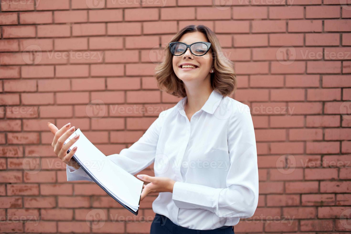 heiter Geschäft Frau Mappe Manager foto