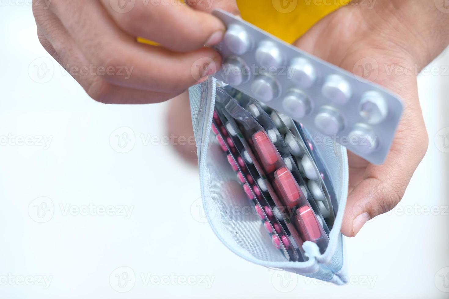 Draufsicht auf Pillen in einer Tasche foto