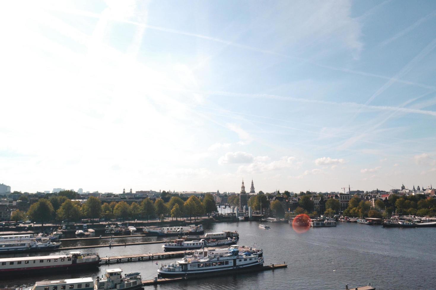 Amsterdam, Niederlande 2015 - Luftaufnahme des Hafens von Holland foto