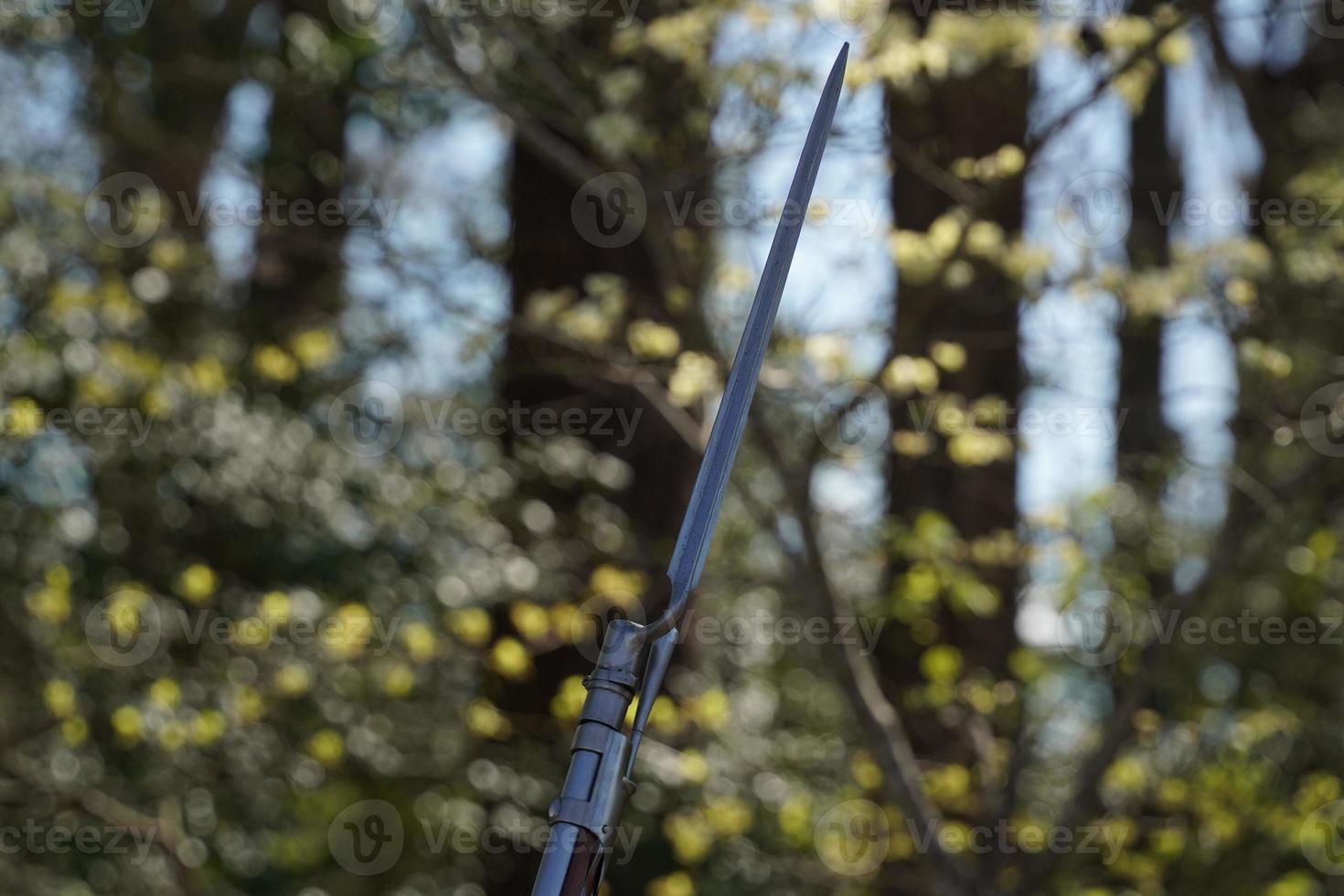 Bajonett Muskete auf Hände von amerikanisch Revolution britisch Soldat Siedler im Yorktown, Virginia foto