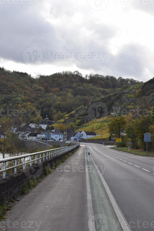 Mosel Senke Straße im Herbst foto