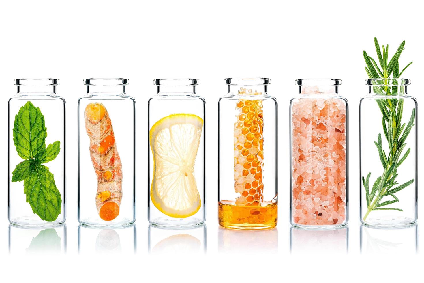 Glasflaschen hausgemachte Hautpflege mit natürlichen Inhaltsstoffen foto