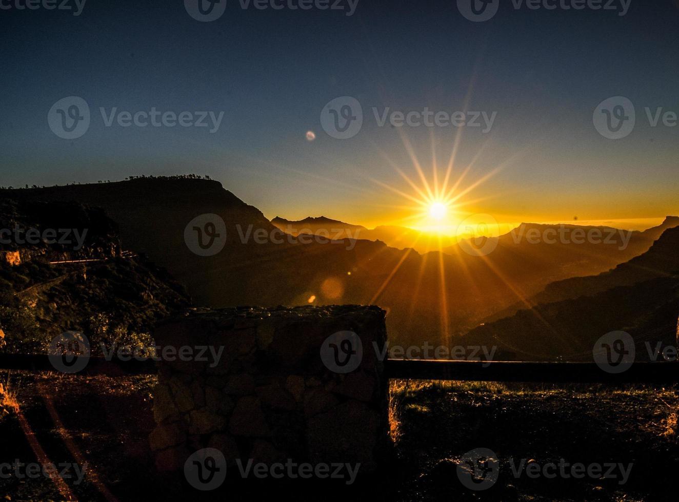 bunter Himmel bei Sonnenuntergang foto