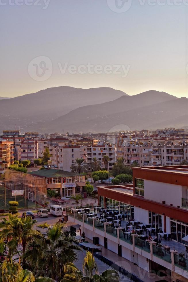 groß einfach Türkisch Gebäude städtisch die Architektur foto