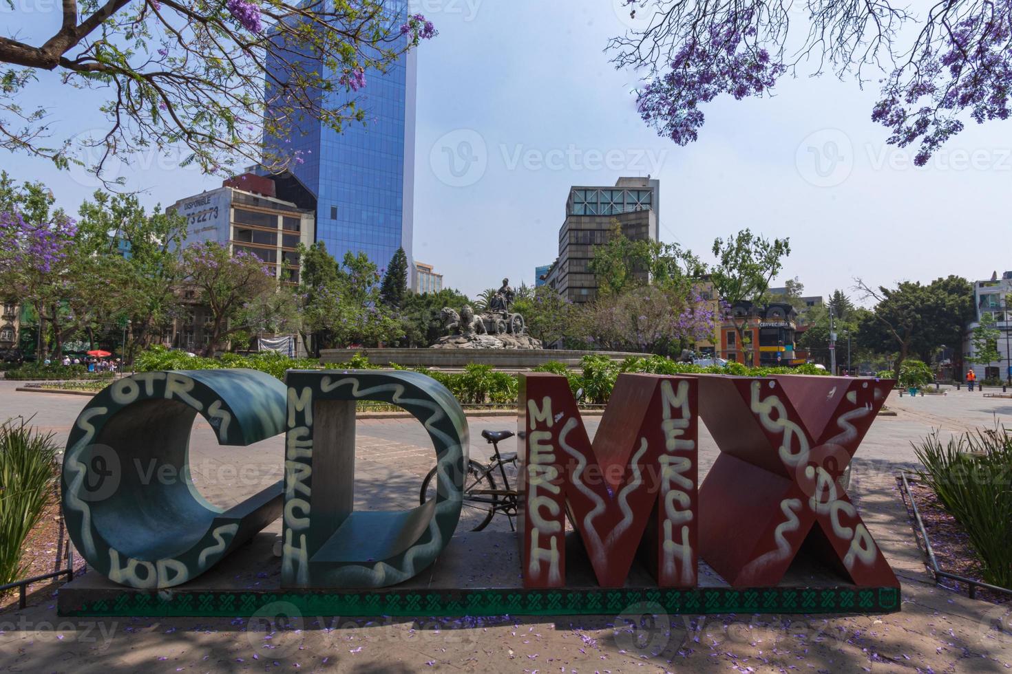 das cibeles Brunnen im Mexiko Stadt ist ein genau Replik von das cibeles Brunnen Das ist gelegen im das Platz de cibeles im Madrid, Spanien foto