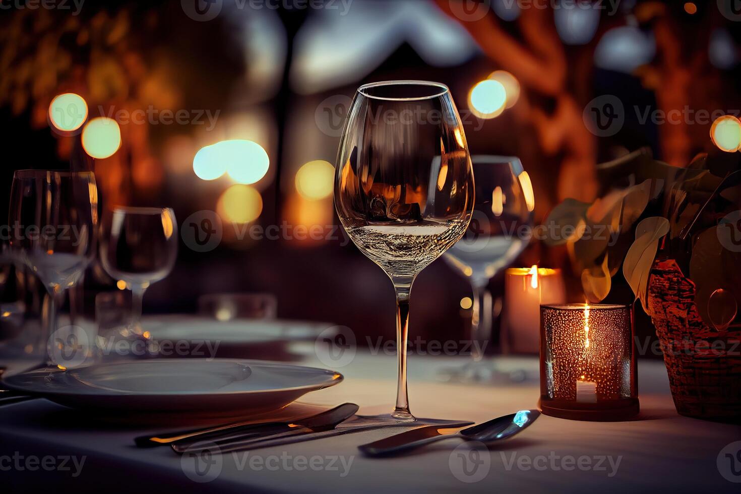 generativ ai Illustration von ein Restaurant Tabelle mit ein Glas von Weiß Wein, Sanft golden Licht, teuer Restaurant mit schön Beleuchtung, draussen und Nacht foto